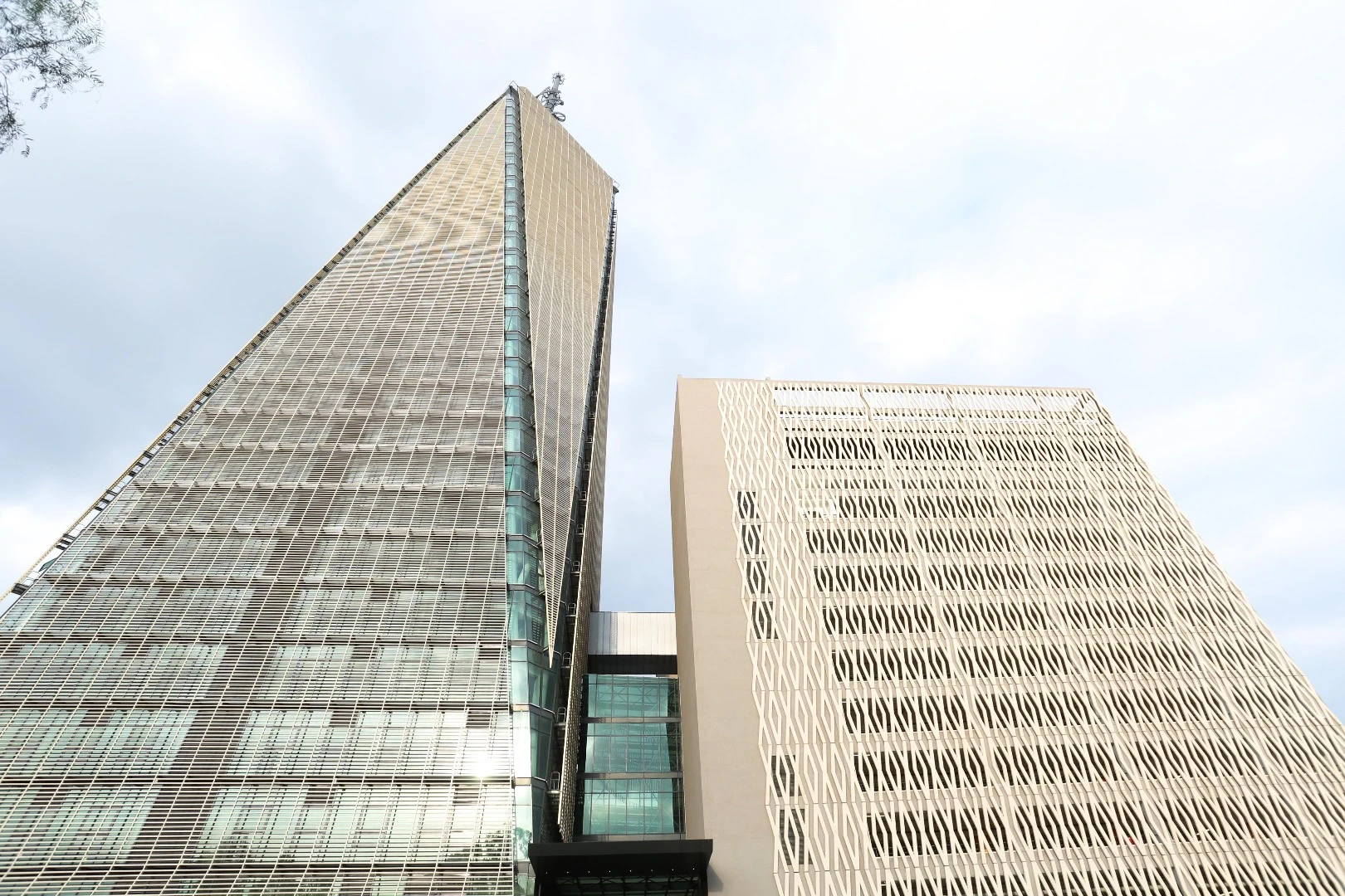Runner up Britam Tower, by GAPP Architects Western Cape and Triad Architects, has turbines on its top that generate electricity
