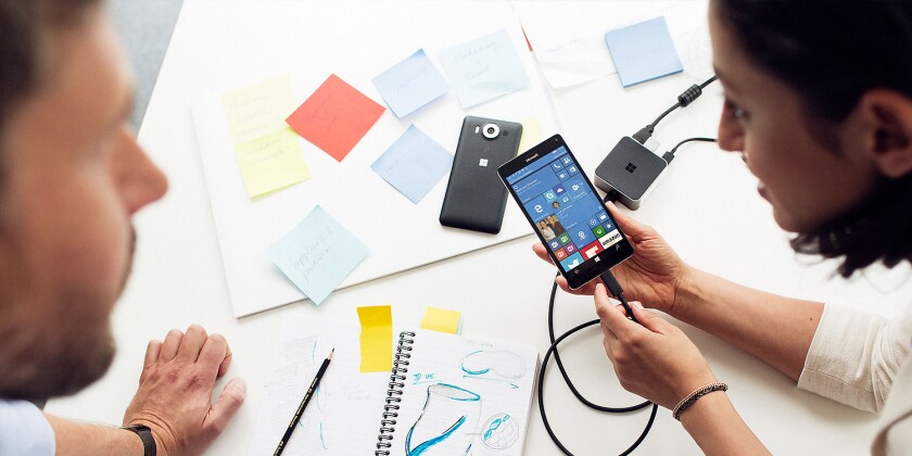 The phone can still be used independently when connected to the display dock