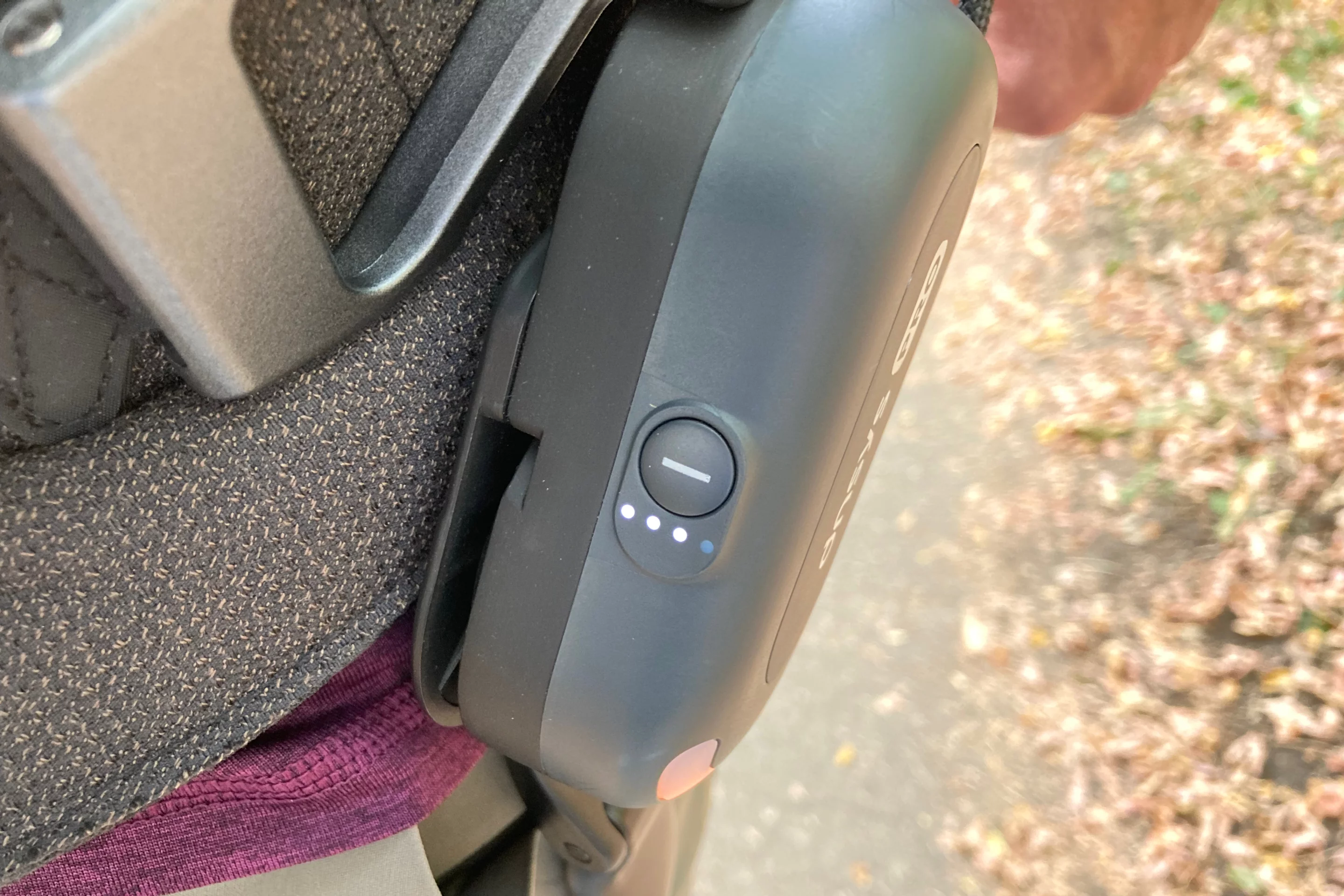 Another control shows the battery level