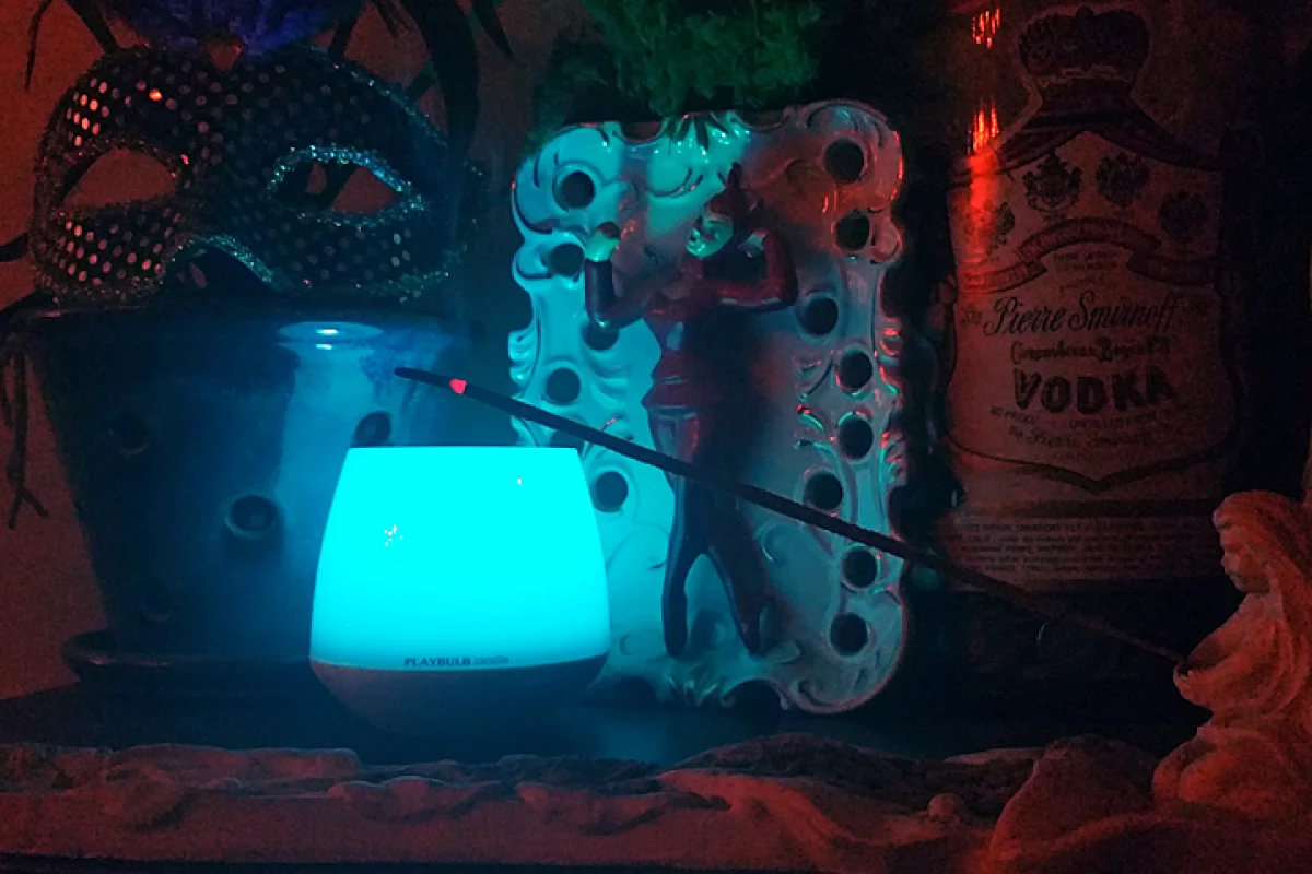 Gizmag review for the MiPow Playbulb Studio