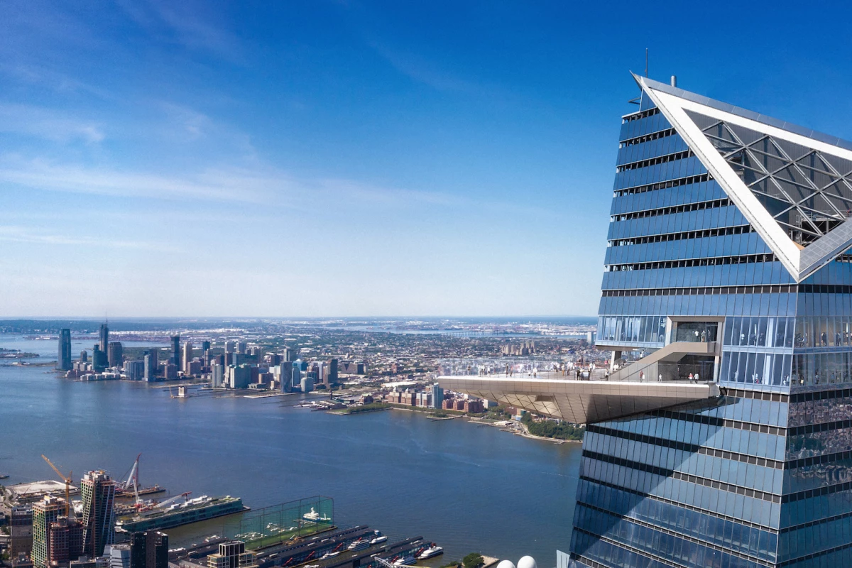 NYC's 30 Hudson Yards, by KPF, is the tallest building in the United States to be completed in 2019 and rises to a height of 387 m (1270 ft)