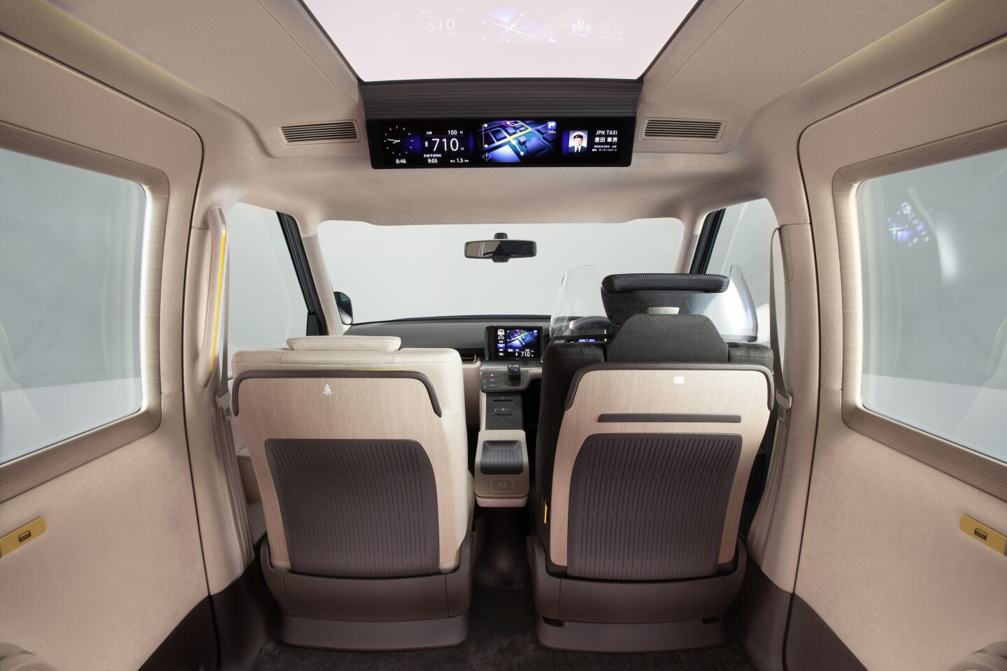 Toyota's JPN Taxi Concept features a monitor for passengers to track their route