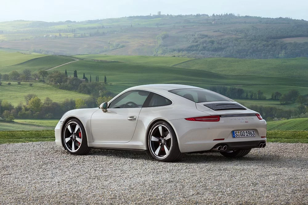 The 911 50th Anniversary Edition will be available this September for US$124,100