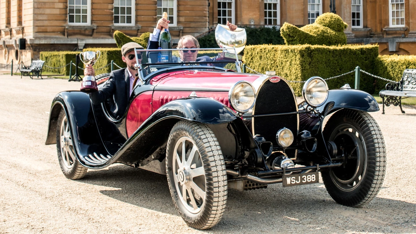 1933 Bugatti Type 55 Roadster by Jean Bugatti | Winner: 2018 Salon Privé | Owner: Robert Bishop, Palm Beach, Florida, USA | Specifications: 2,262 cc DOHC inline 8-cylinder supercharged engine • 130 horsepower at 5,000 RPM • 4-speed manual gearbox • Solid front-axle suspension, live rear axle with leaf springs • Four-wheel mechanical drum brakes