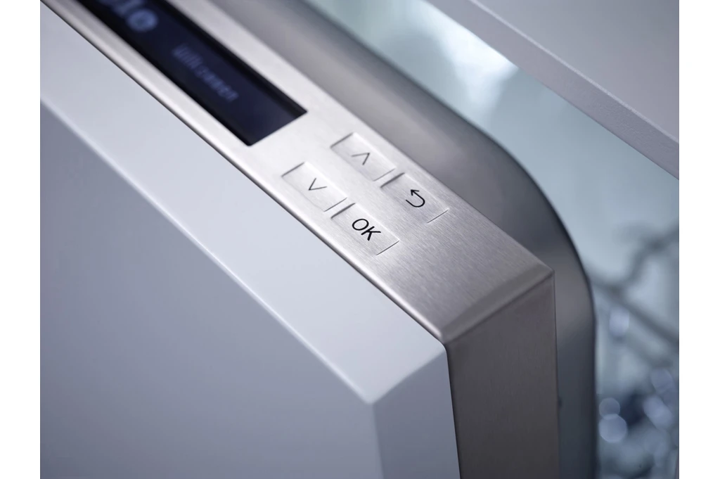 Program controls on the new integrated dishwashers (Photo: Miele)