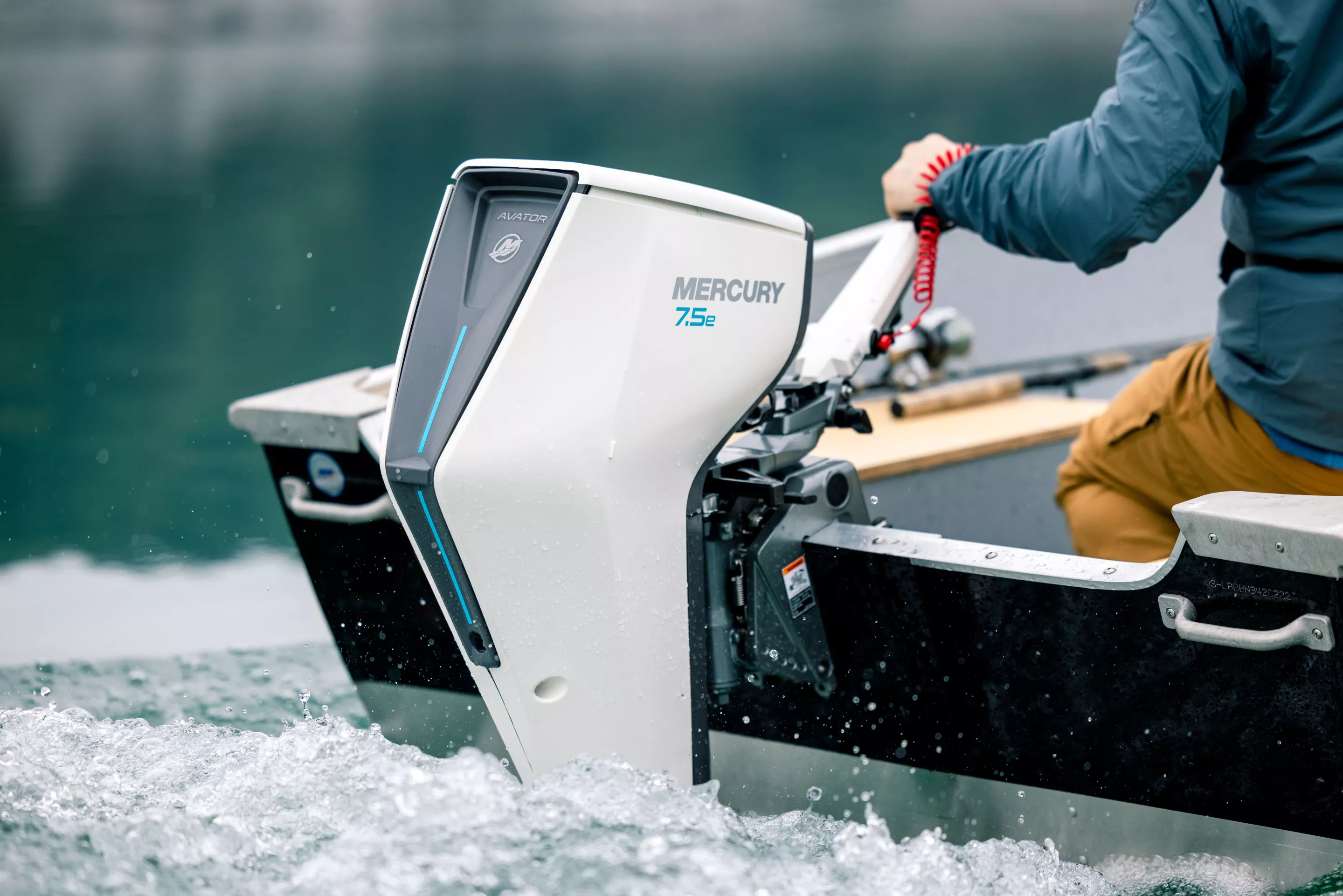 The Avator 7.5e electric outboard snaps onto small boats courtesy of the transom bracket