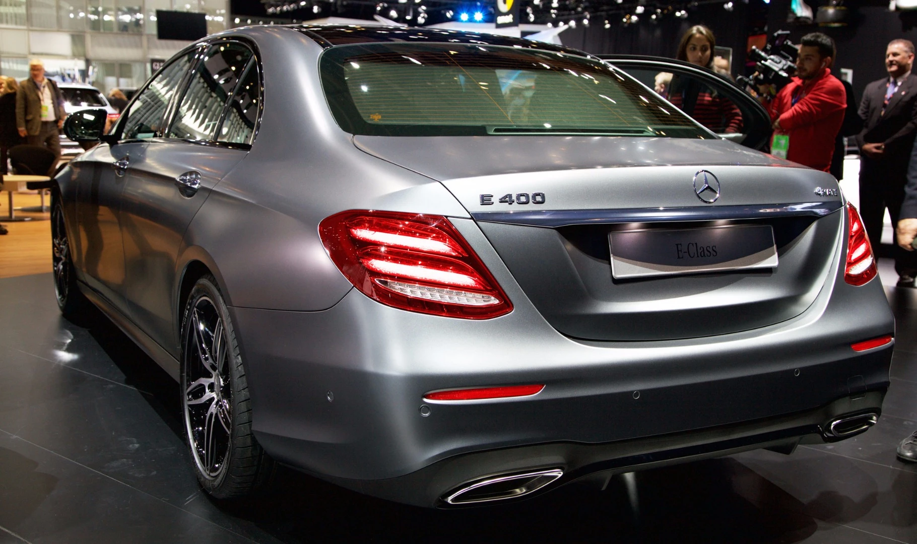 From the rear, the E-Class bears more than a passing resemblance to the C-Class and S-Class