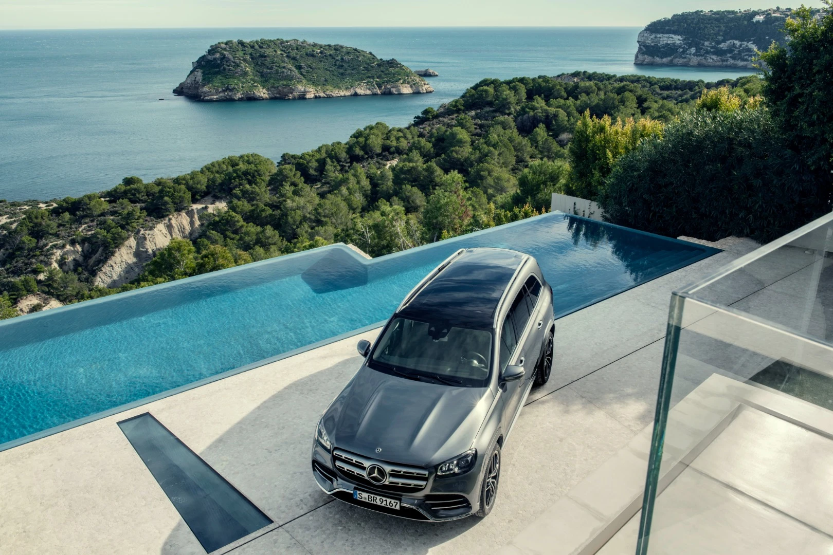 Can be driven near a pool