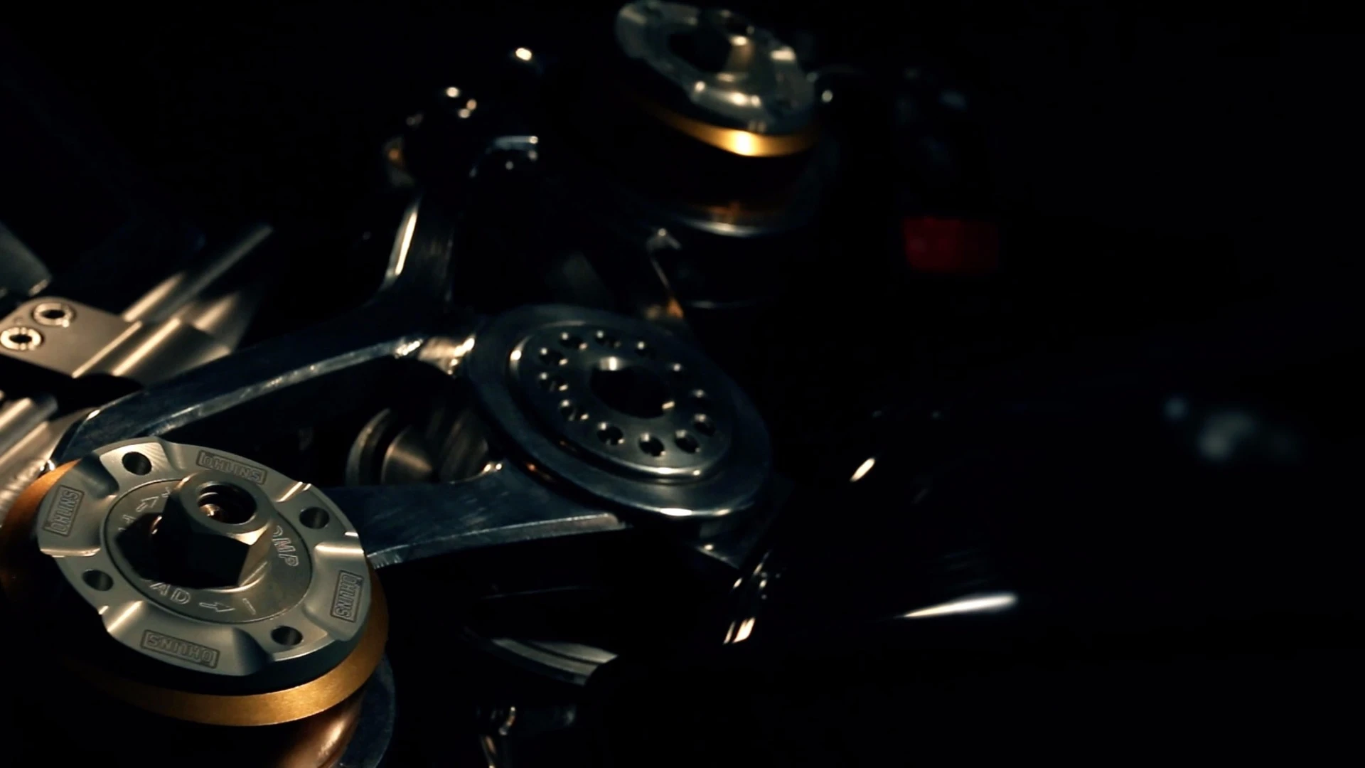 Norton V4 RR: machined billet triple clamps grab Ohlins NIX30 forks