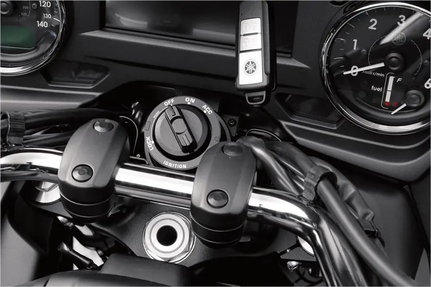 2017 Yamaha Star Venture: keyless ignition