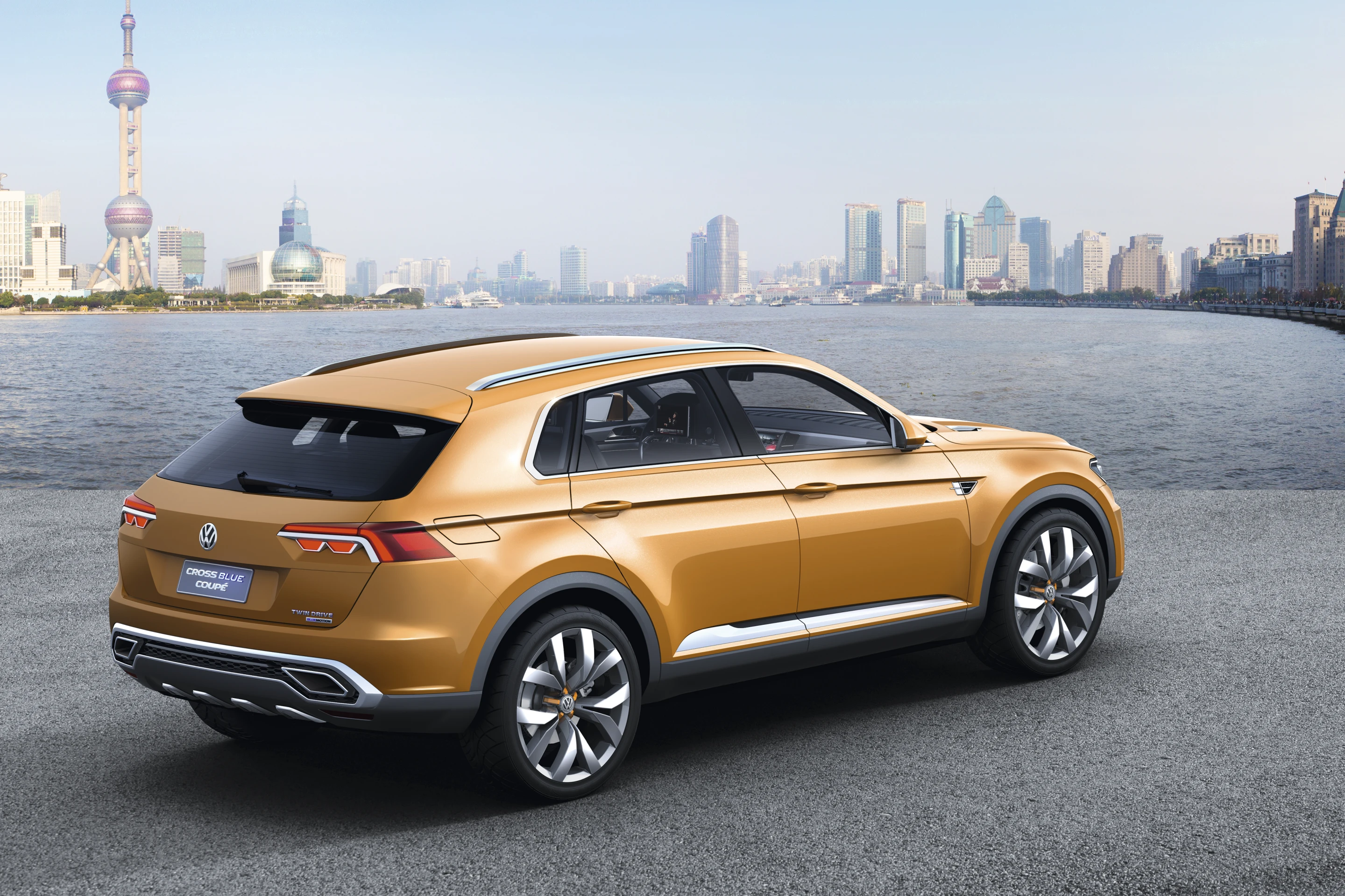 A V6 turbocharged direct-injection engine paired with two electric motors produces a maximum power output of 305 kW /415 PS