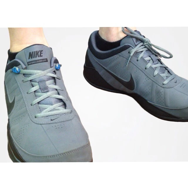 A Shnap + Laces-equipped shoe (left) alongside a regular shoe