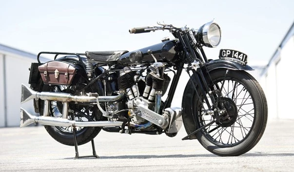 This 1931 Brough Superior SS80, formerly owned by Steve McQueen sold for US$176,000 at Gooding & Co’s 2011 Pebble Beach auction