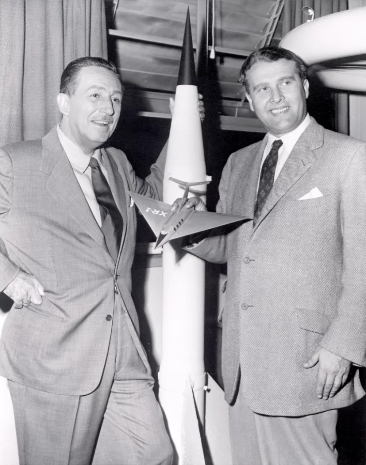 Werhner von Braun (right) with Walt Disney