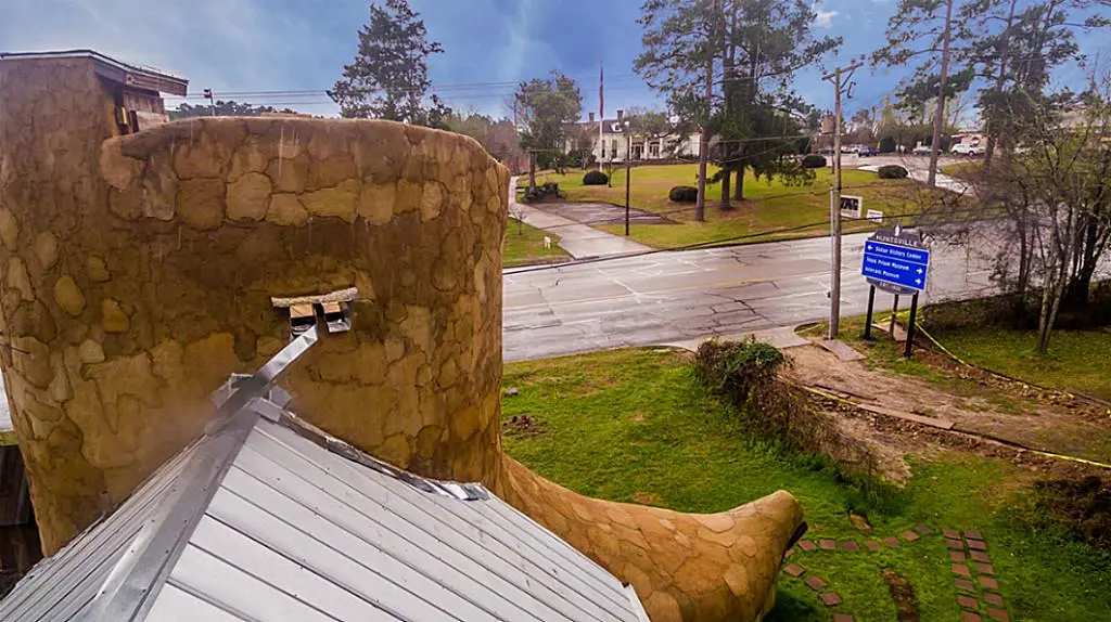 The Cowboy Boot House will reportedly soon have a cowboy hat-shaped neighbor
