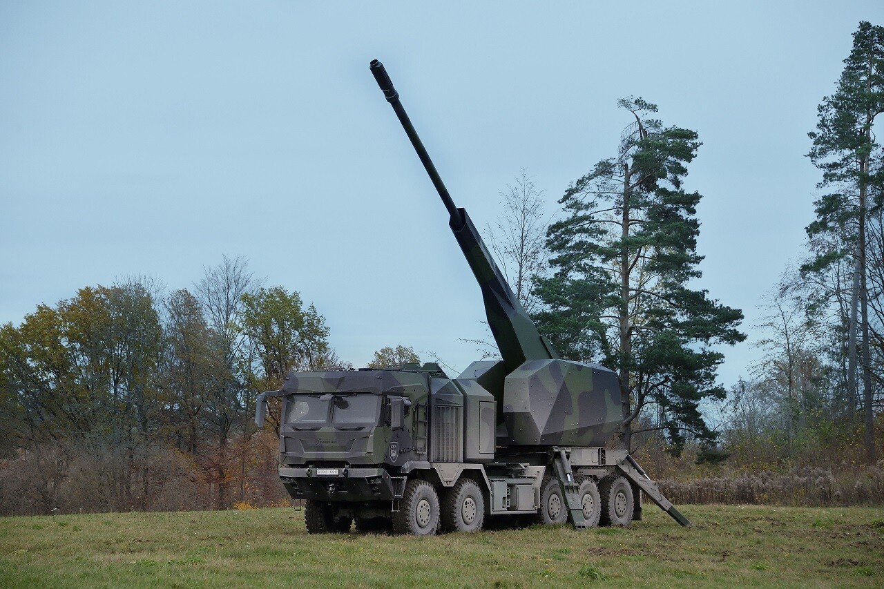 THe HX3 with mounted artillery
