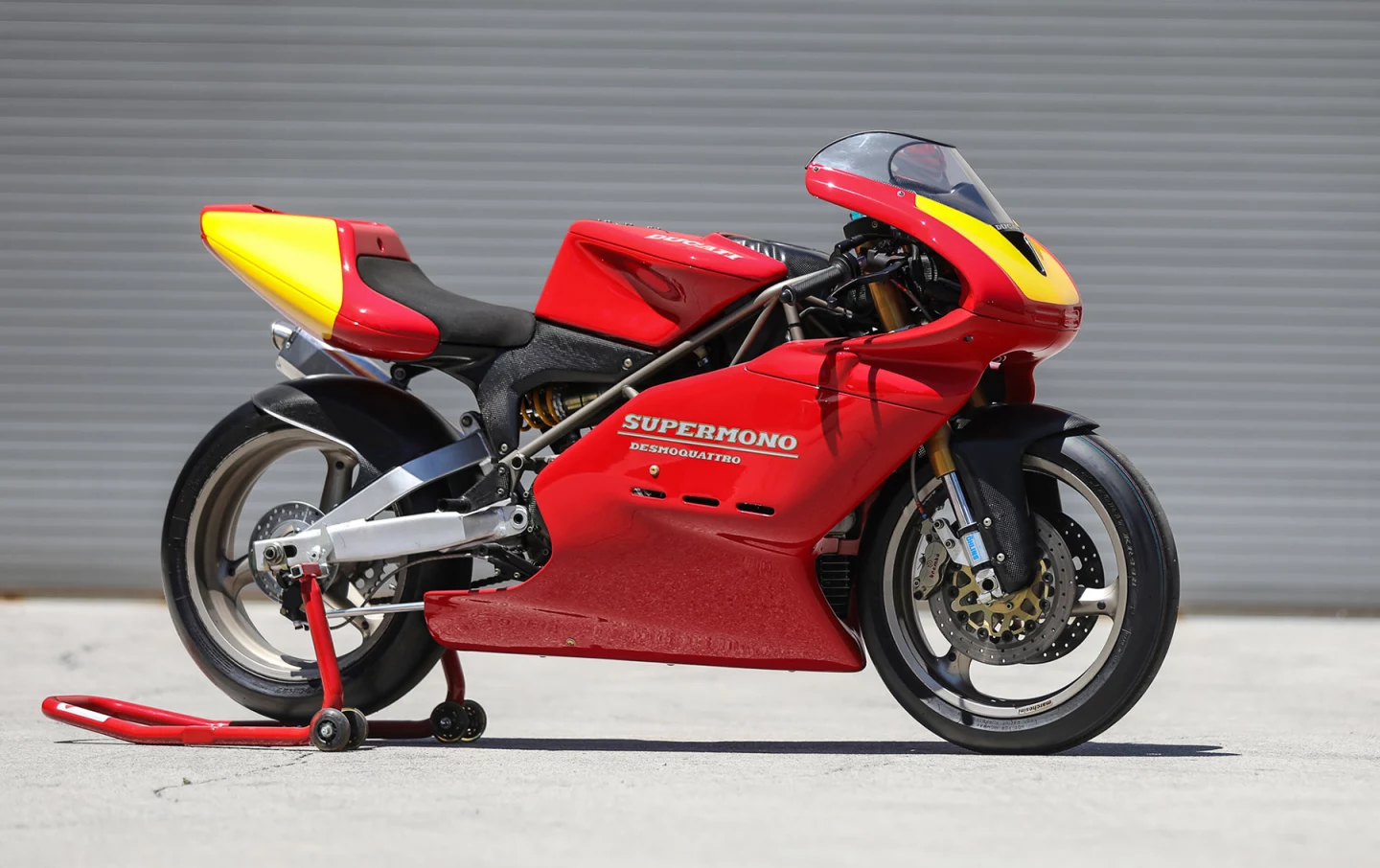 This bike already holds the auction record for a Ducati Supermono, which Bonhams set at $115,000 in the 2019 Las Vegas auctions. It will almost certainly set a new model record during the 2022 Pebble Beach auctions, as it is going to auction with no reserve and will sell regardless of the price. Knowing that, the big boys will be coming out to play.