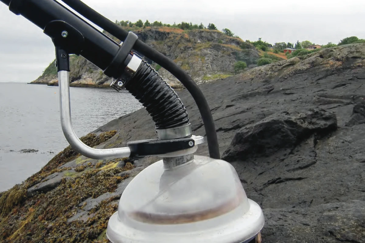 The MOSE (Mechanical Oil spill Sanitation Equipment) oil spill vacuum