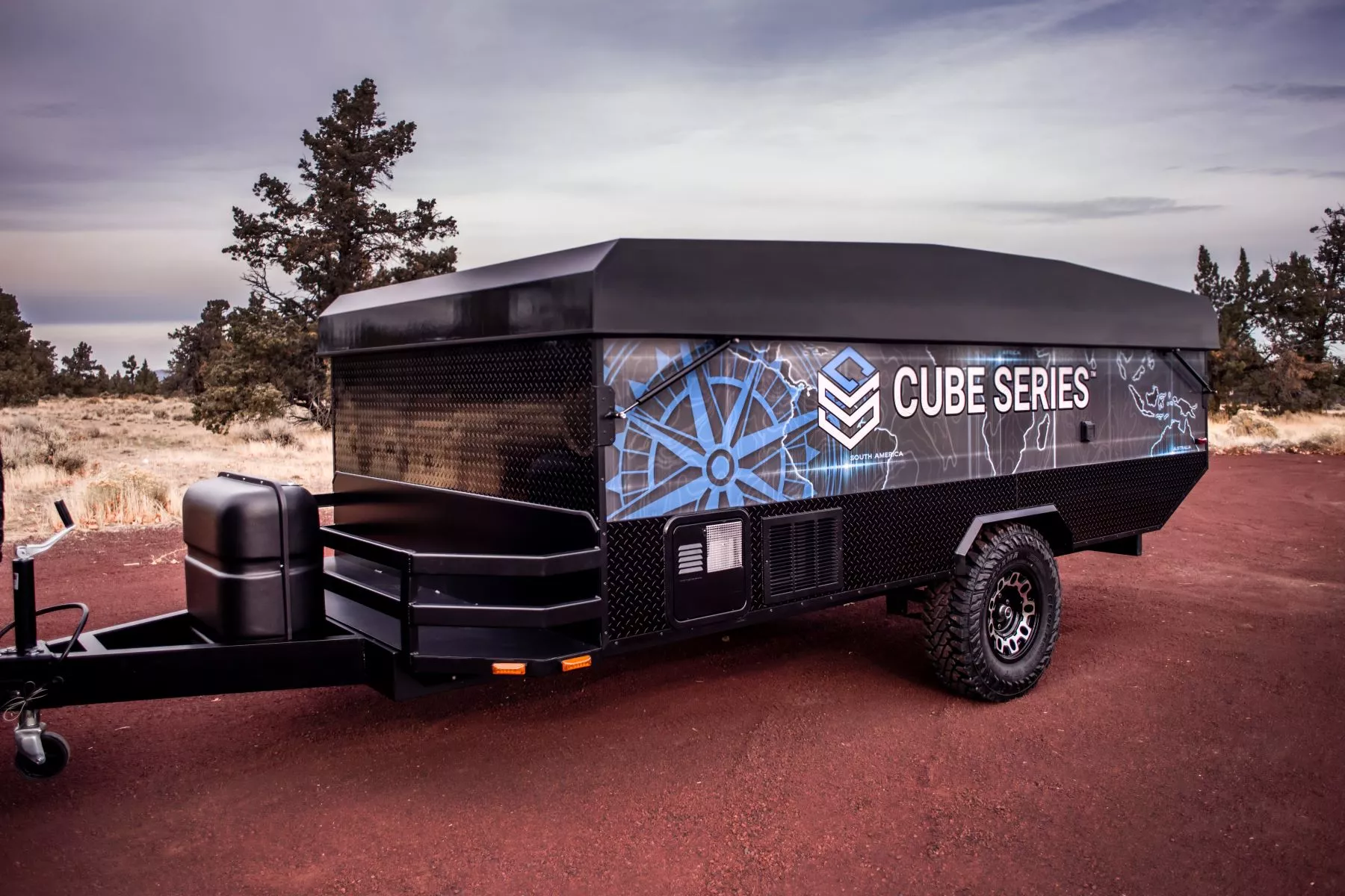 Cube Series uses a single-piece fiberglass roof atop an aluminum and fiberglass body/base
