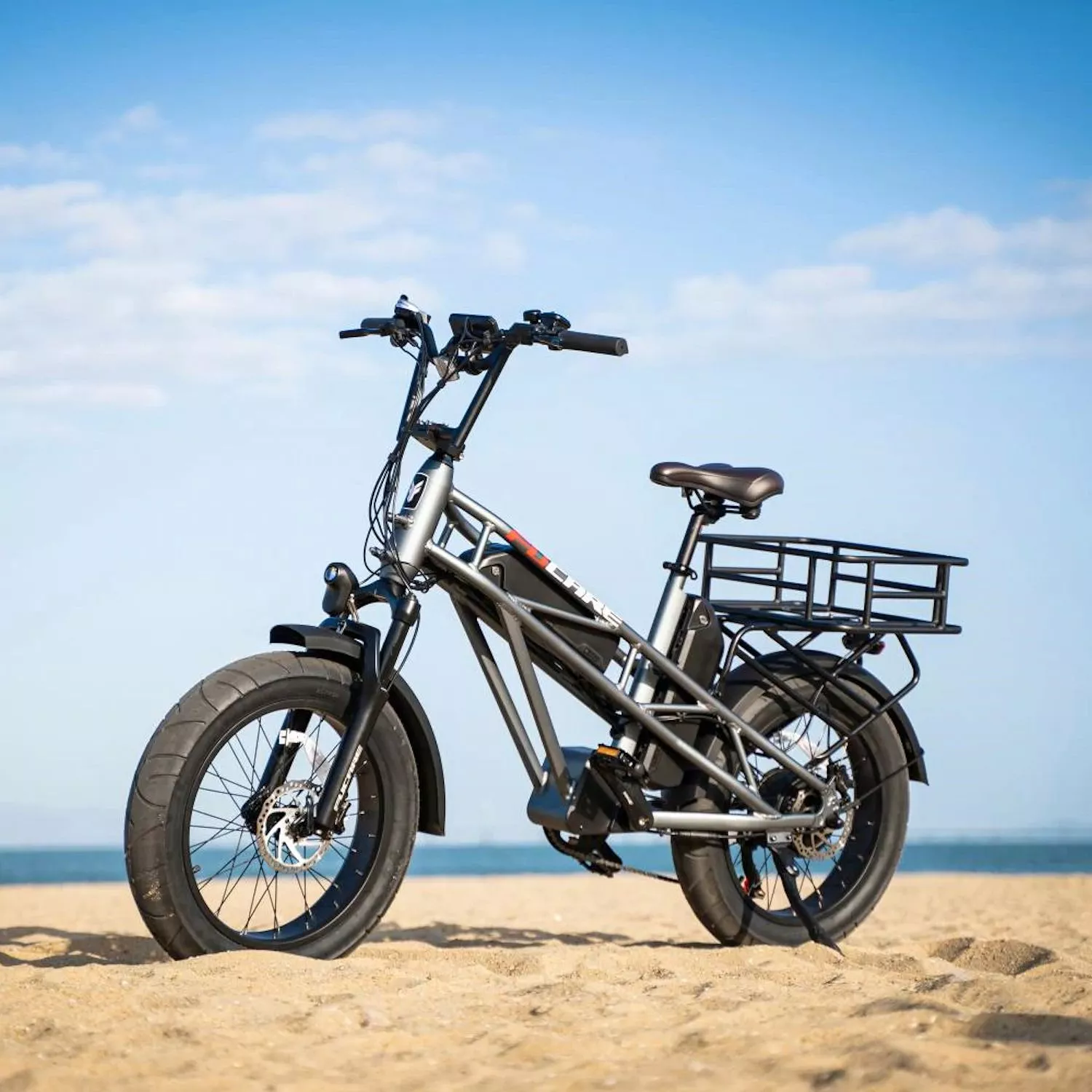 The Gemini X features a mid-step frame, dual 10.4-Ah batteries, a 750-W hub motor and 4-inch-wide fat tires