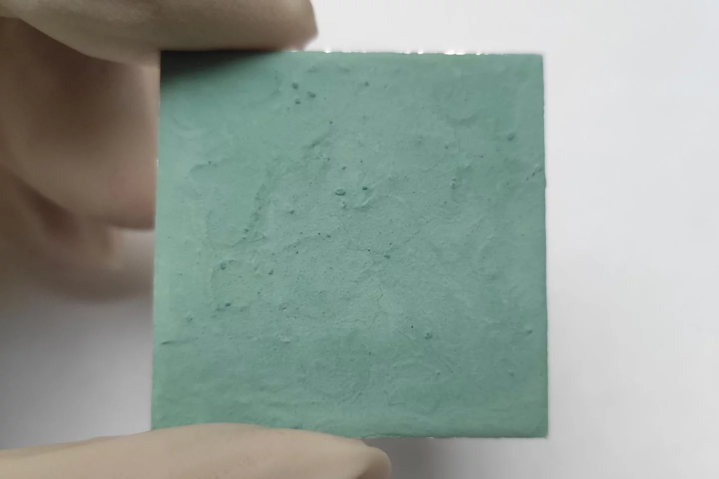 One of the MIL-101(Cr)-coated aluminum sheets used in the study