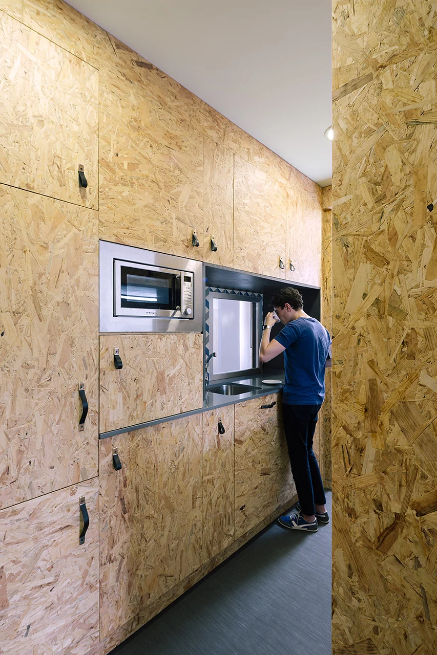 The basic idea behind the project is to more adequately meet the needs of a thirty-something bachelor than a typical apartment might (Photo: Miguel de Guzmán )