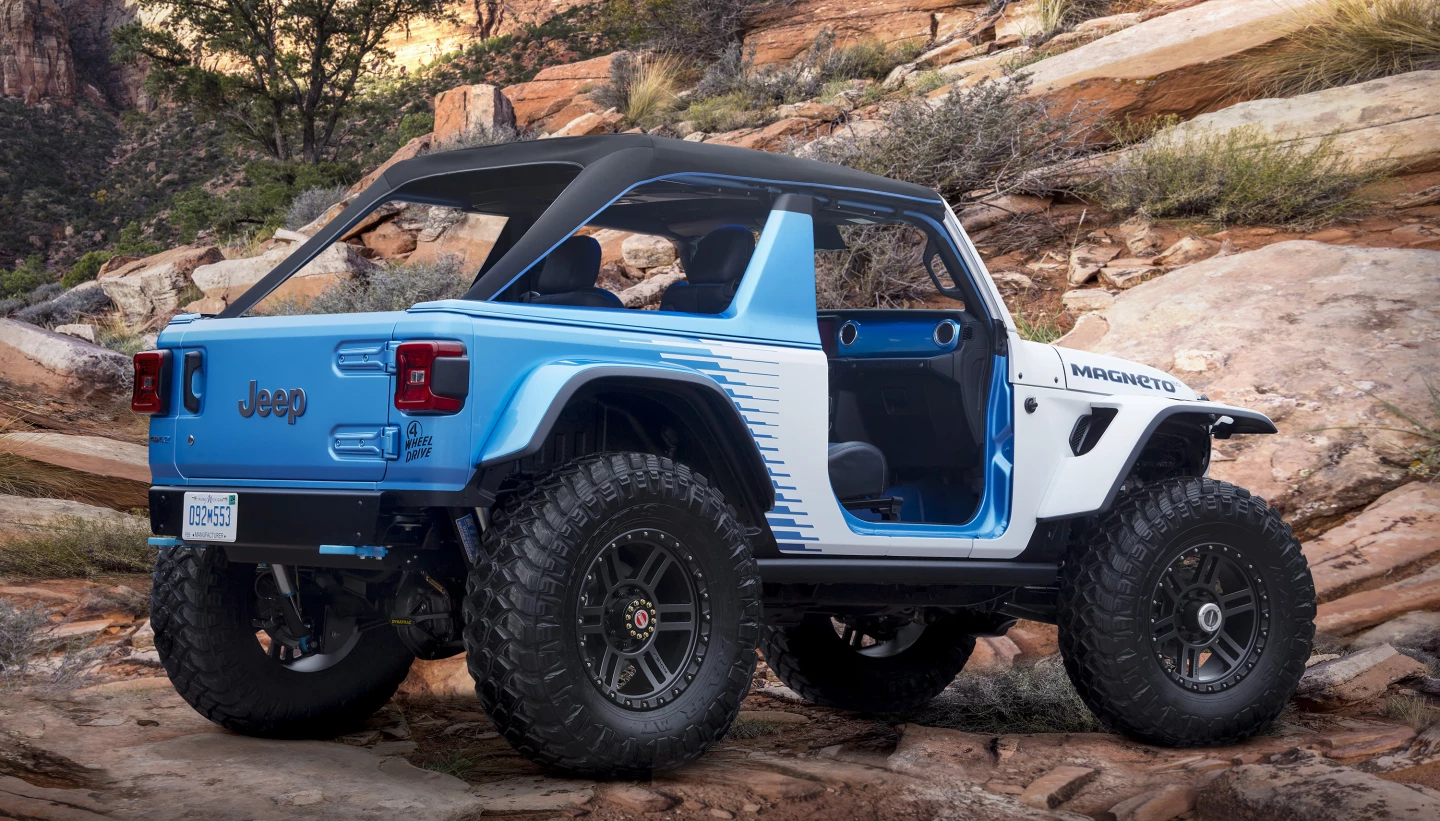 With massive 40-in tires on 20-in wheeles, 850 lb-ft of immediate torque and a 3-in lift, the Magneto 2.0 isn't just a electric vehicle but an all-out off-roader