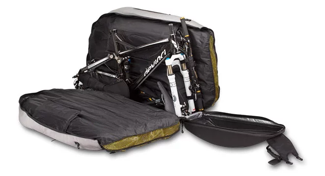 The Biknd Helium is a bicycle shipping case that uses inflatable bladders to protect one's bike