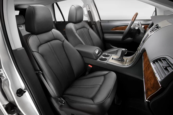 The 2014 Lincoln MKX will incorporate Cellulose Reinforced Polypropylene in its center console armrest