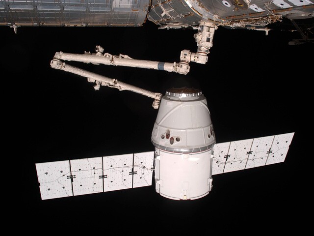 SpaceX's Dragon spacecraft docking with the ISS in May (Photo: NASA)