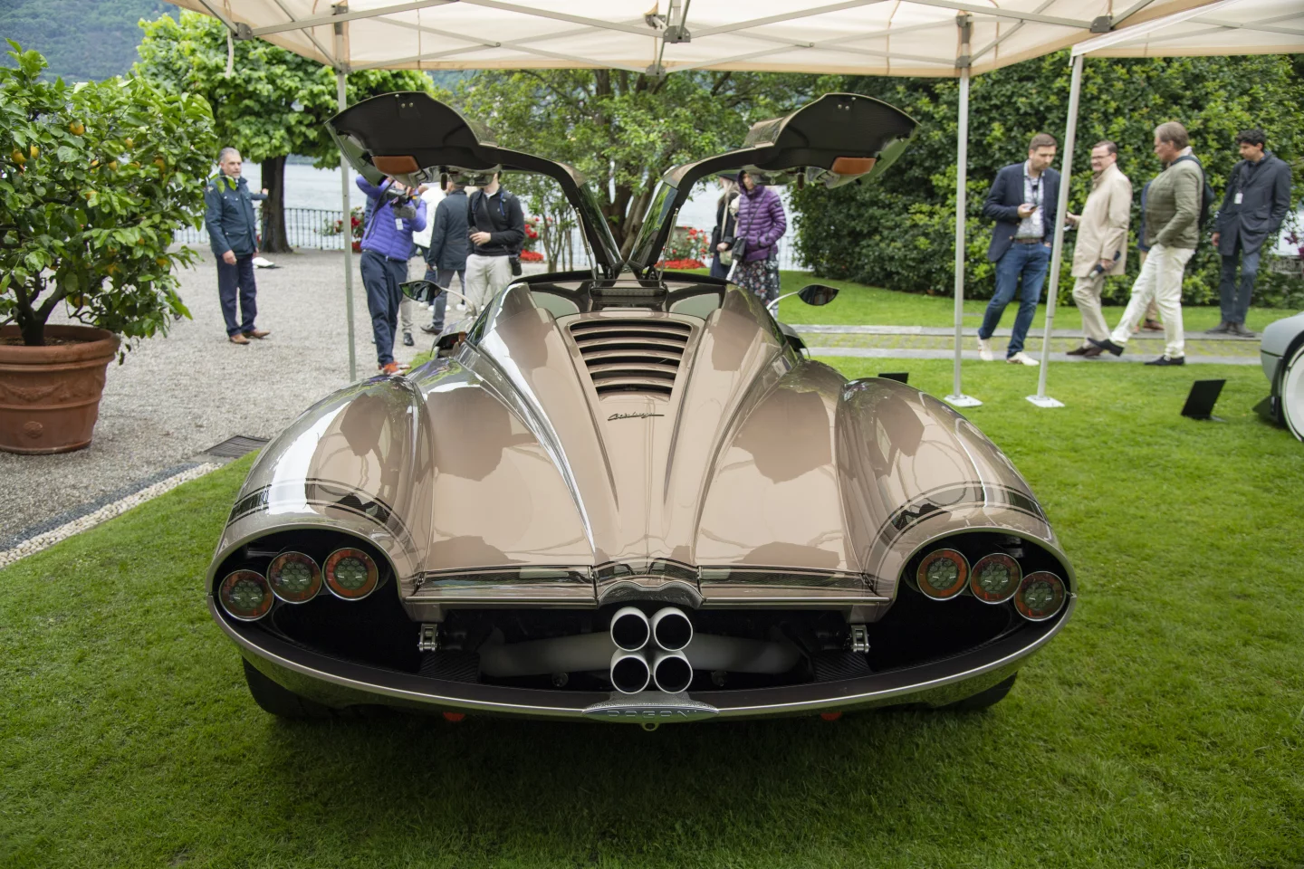 If you haven't heard of a Pagani Codalunga, you're in luck because Pagani entered the Codalunga prototype in the Concorso d’Eleganza Design Award for Concept Cars & Prototypes this year, which it won. Exclusive Car Registry lists The Keybridge Collection as having a Codalunga but we're not sure if the car has yet been delivered.