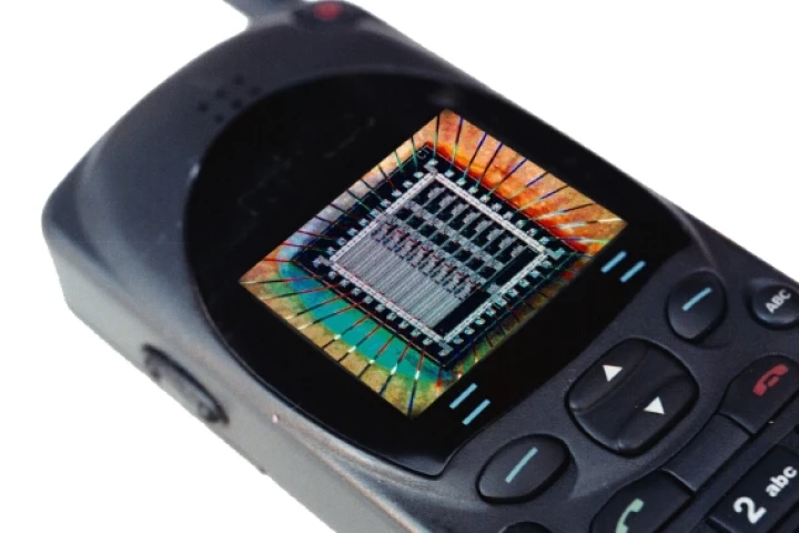 Electronic items such as mobile phones contain dangerous amounts of lead