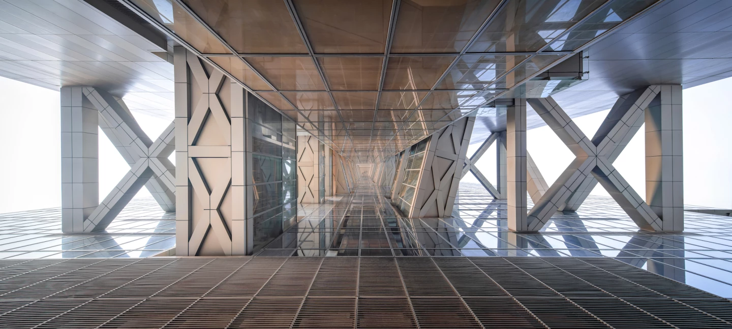 Hanking Center's connecting bridges and diagonal supports are very striking and help provide structural stability for the main tower