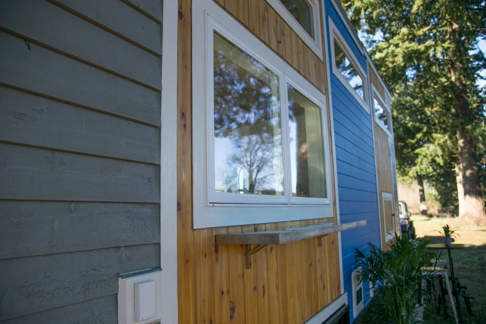 The Kentucky Donut Shop's owners can serve their wares through a window with built-in shelf