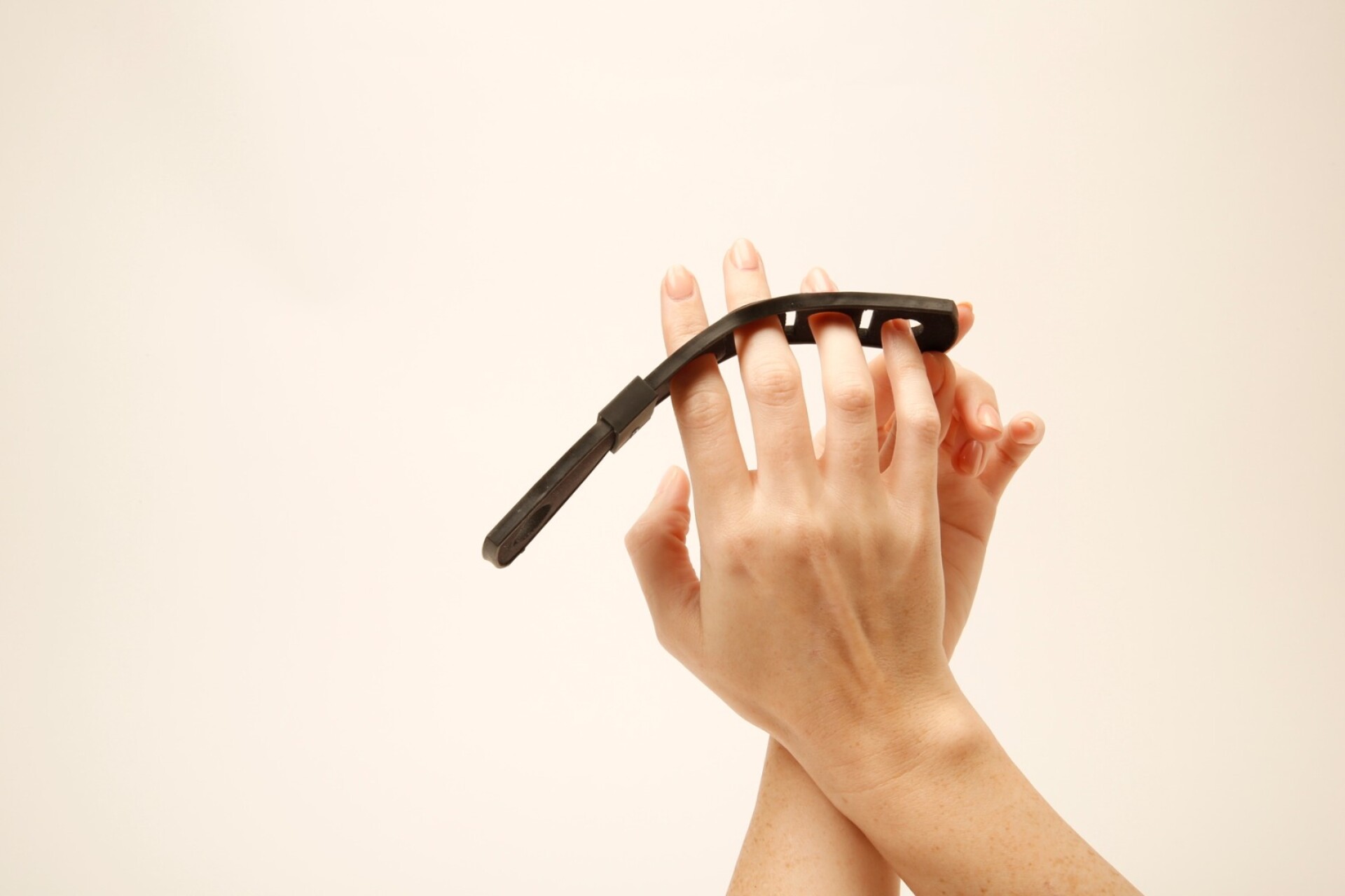 Wearable keyboard lets users Tap to type