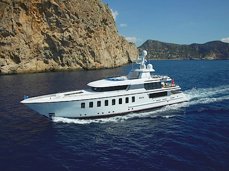 DISPLACEMENT MOTOR YACHT OF BELOW 500GT winner Helix