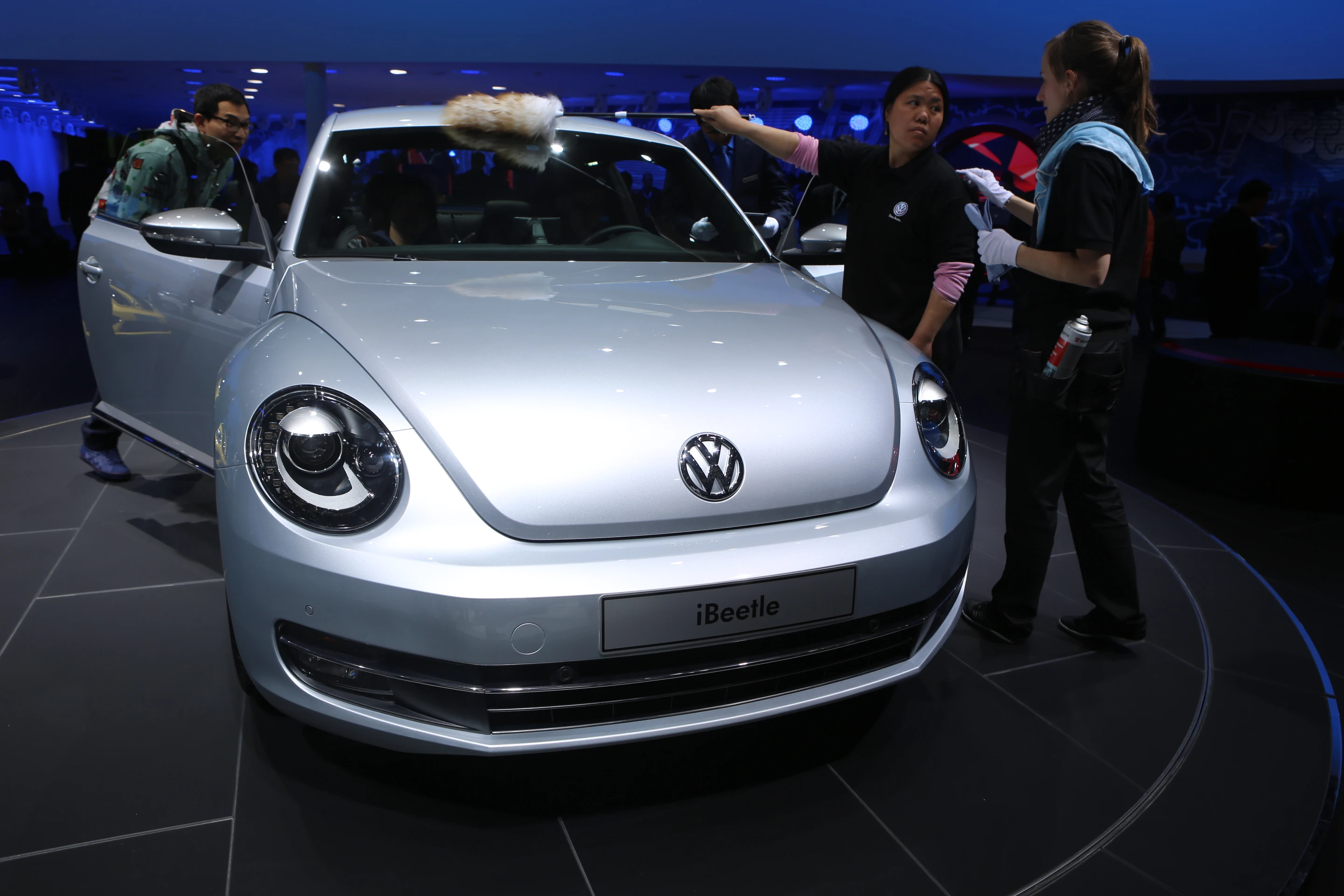 The Volkswagen iBeetle is also available as a Cabriolet