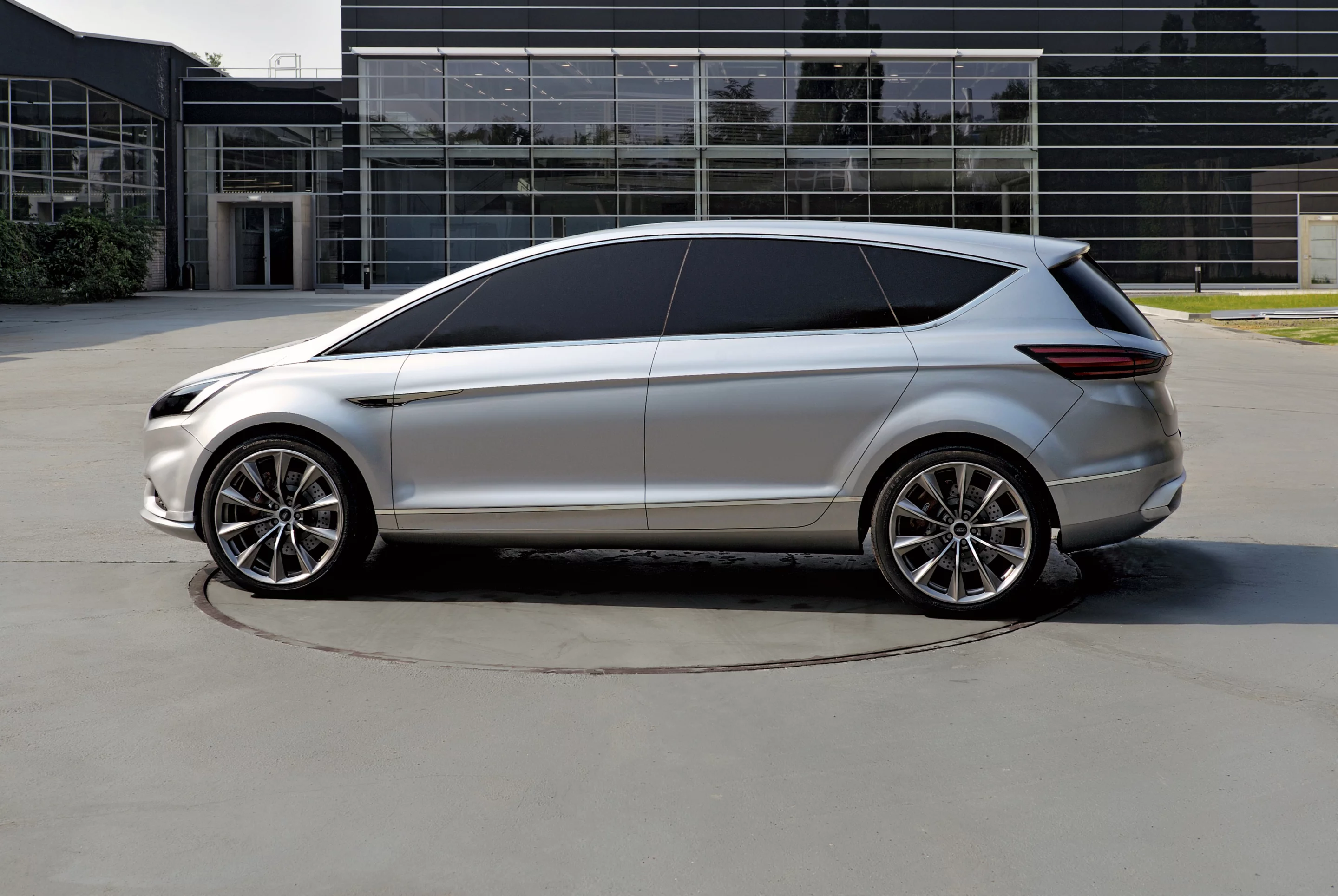 The Ford S-Max Concept after finishing