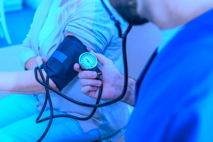 According to the study, exposure to blue light causes a significant reduction in blood pressure