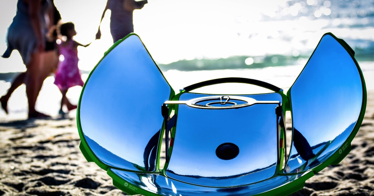 SolSource cooker gets compact for solar-grilling on the go