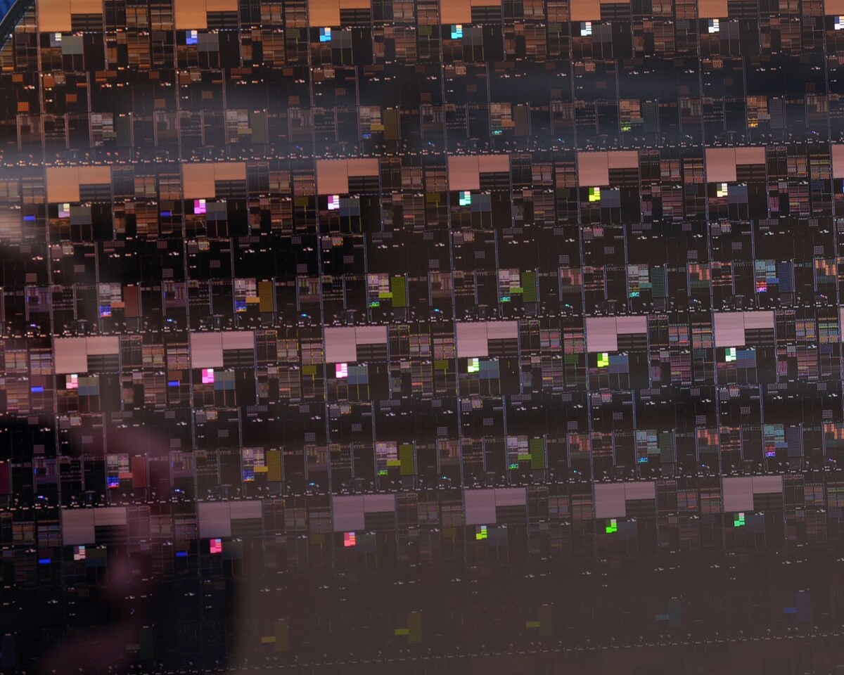Ibm S New 2 Nm Chips Have Transistors Smaller Than A Strand Of Dna