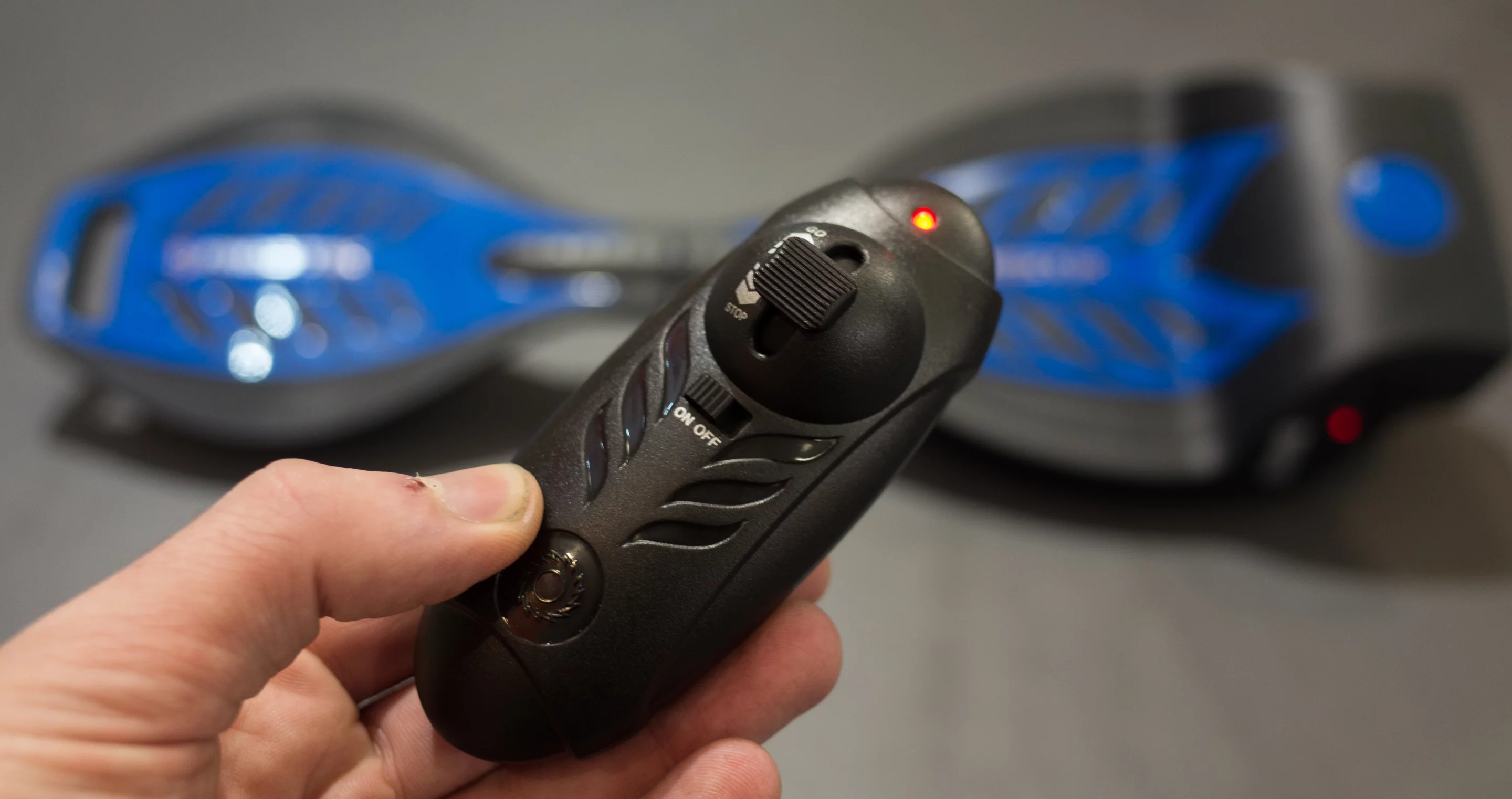 The power of the Razor RipStik Electric is controlled via a wireless remote control