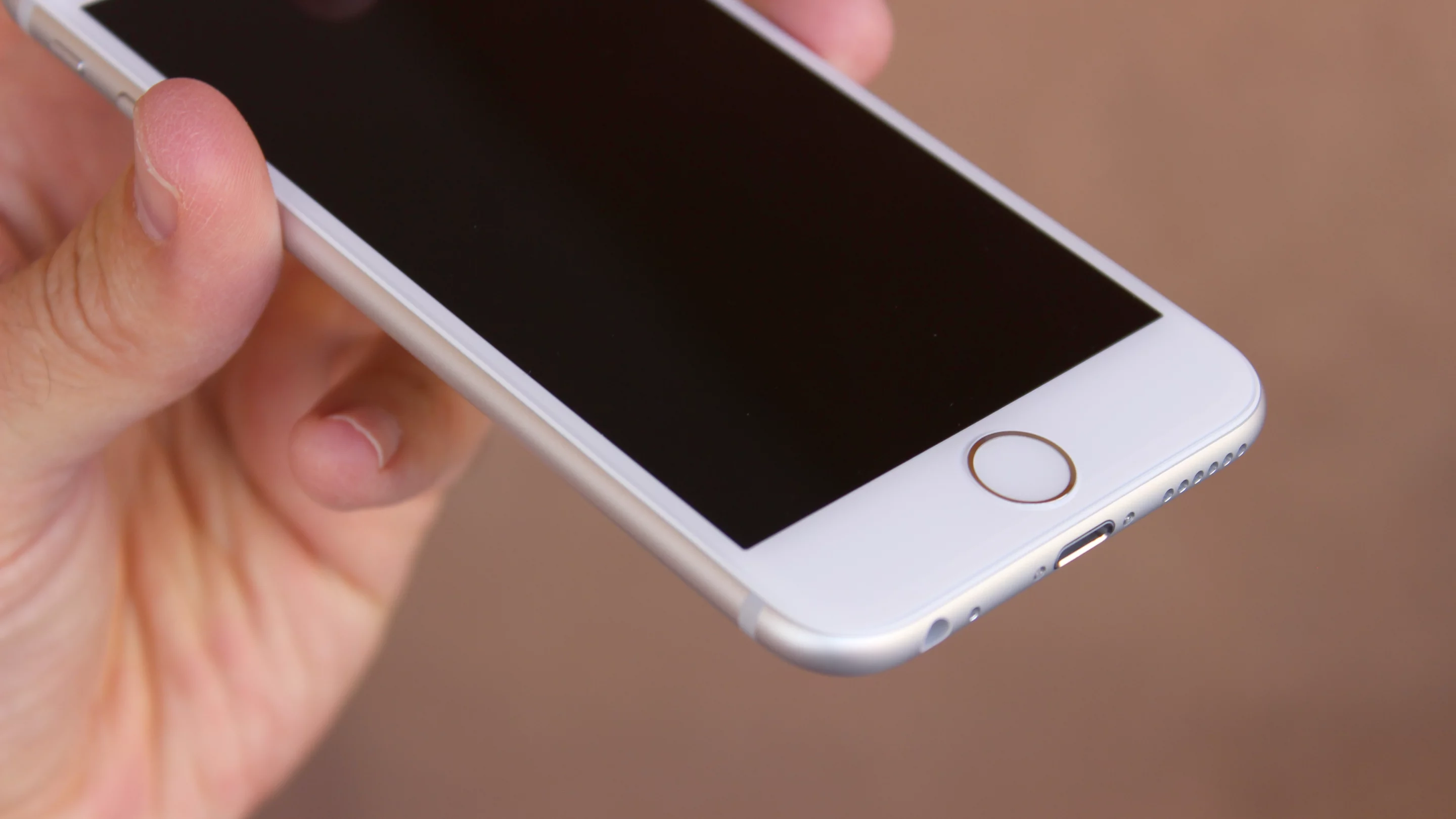 Touch ID (shown on the iPhone 6) is the best mobile fingerprint sensor in the business (Photo: Will Shanklin/Gizmag.com)