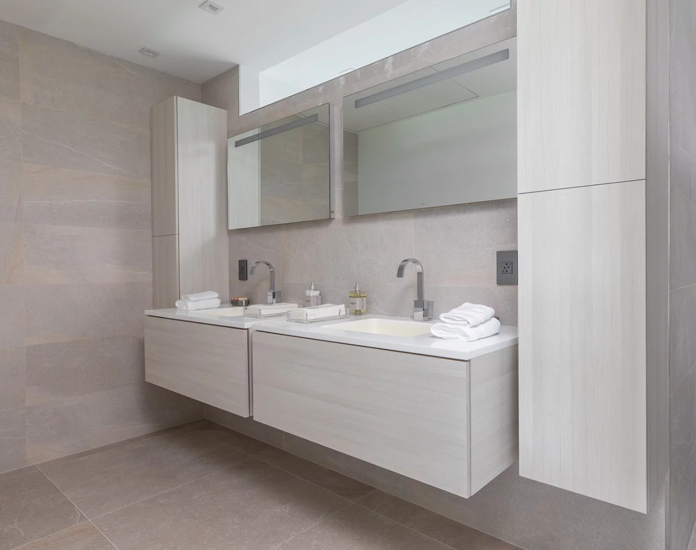 The Arkup #1 gets water from a roof-based rainwater capture system that also filters and purifies the water