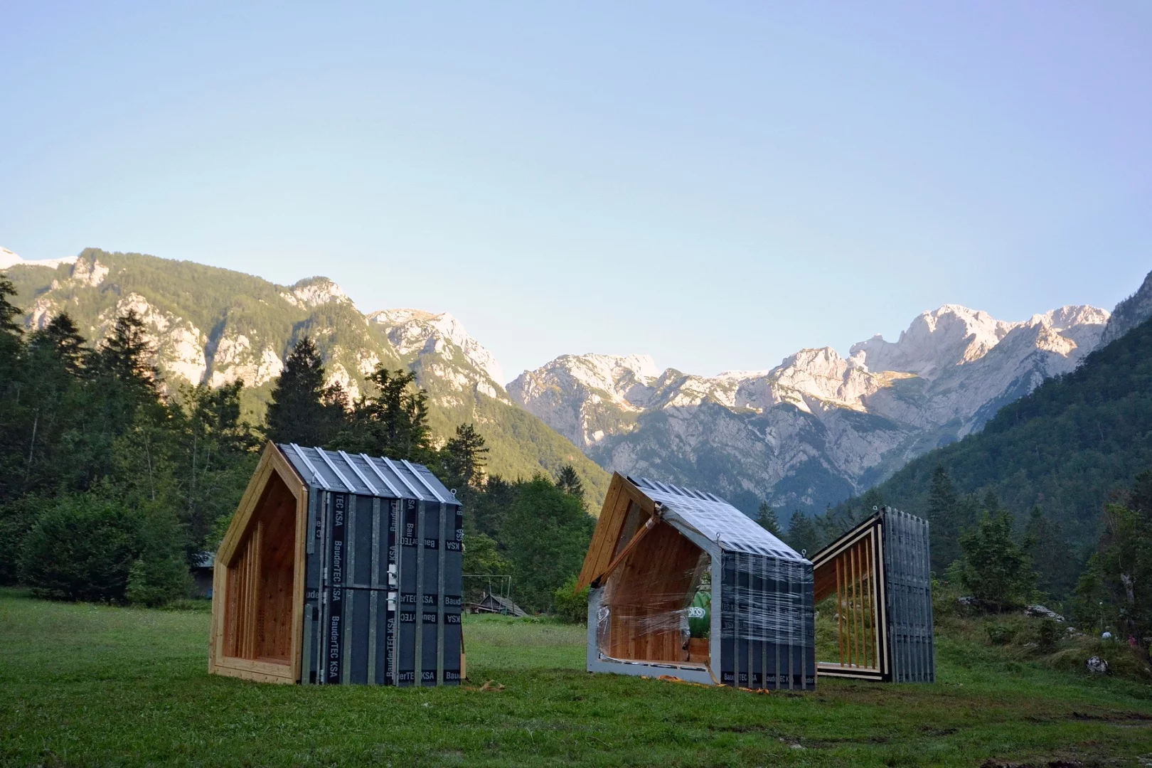 The new Skuta Alpine Shelter was prefabricated off-site in three sections