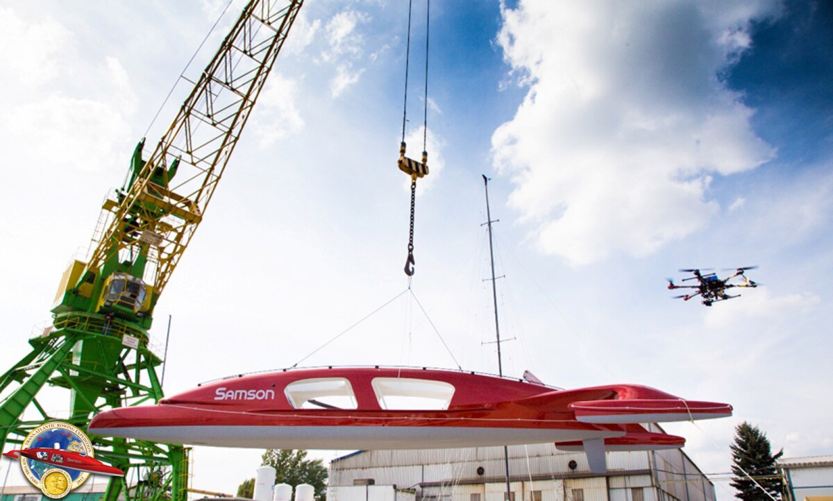 The vessel measures 13.4 x 2.9 meters (43.9 x 9.5 ft) and has a dry weight of 650 kg (1,433 lb)