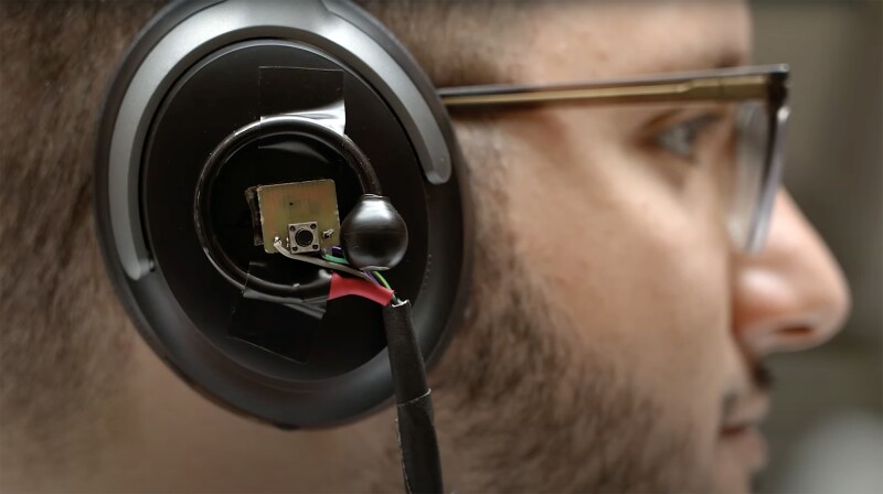 Selective Hearing Headphones: Hear Clearly in a Crowd ?url=http%3A%2F%2Fnewatlas Brightspot.s3.amazonaws.com%2Fc7%2F45%2Fdf8a036449dabc4156afa3bf5b9c%2Flook Once To Hear Headphones