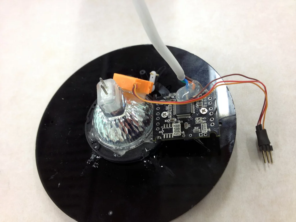 A look at the components hidden behind Pinokio's face plate, which resides insides its lamp shade