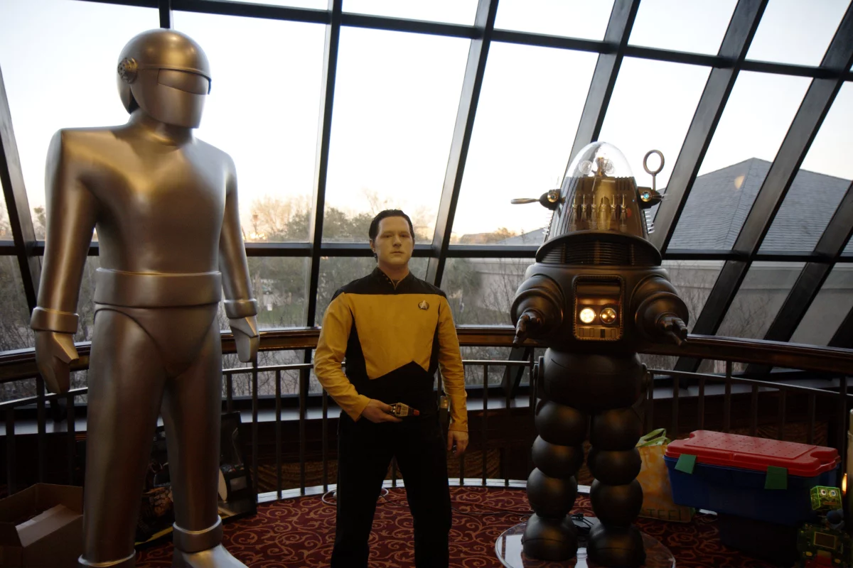 A recent study offers a suggestion as to the cause of our unease when seeing realistic, human-like robots (Photo: Streevithak, via Flickr)