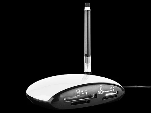 The Brando USB Moody Card Reader with Erasable Memo Pad